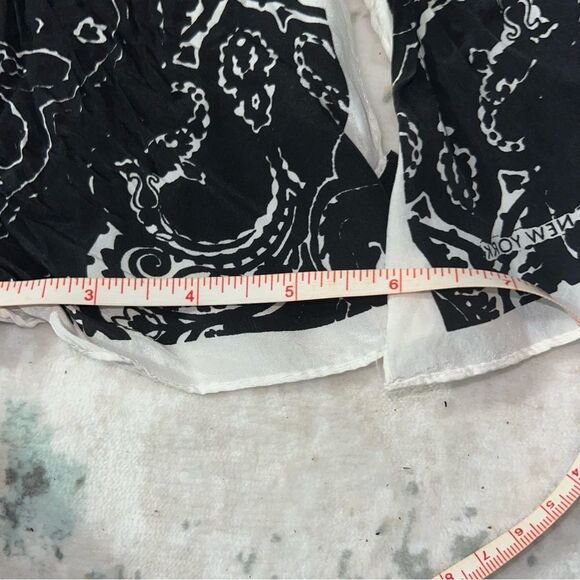 Jones NY Black and White Patterned Scarf - Picture 4 of 5